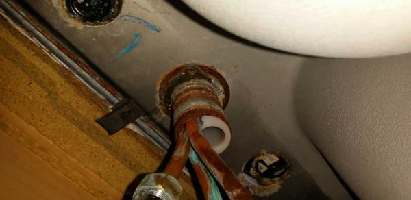 How-to-Remove-a-Stuck-Faucet-Nut