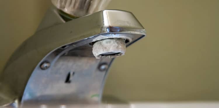 How-to-Remove-Calcium-Deposits-from-Faucet