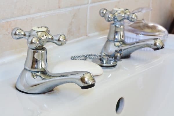 a-plumbing-guide-on-how-to-fix-a-stripped-faucet-handle-successfully